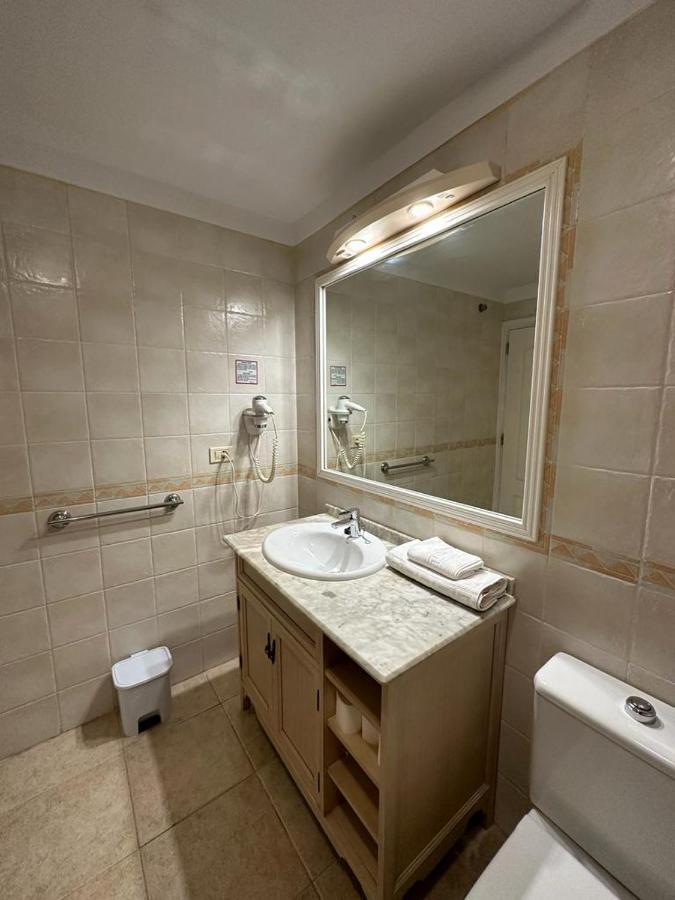 Sunny Apartment & Heated Pool Лос Кристианос Экстерьер фото